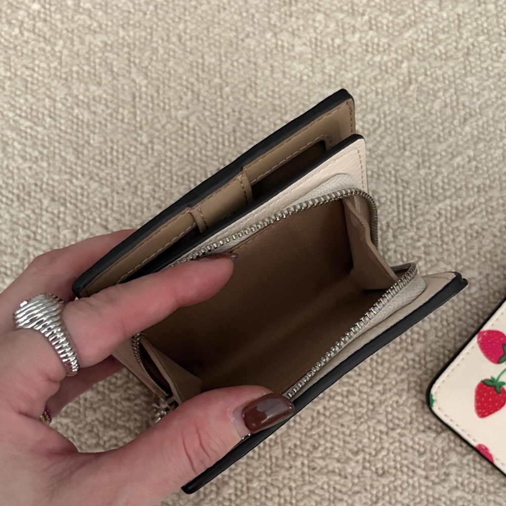 MOVING SALE 🚀 Coach Cosmic Wallet with Colorful Rocket Design
LAST DISCOUNT - Picture 4 of 7